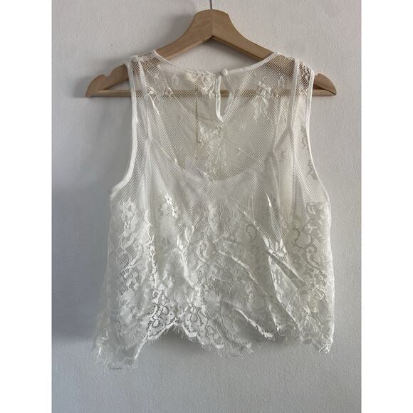 Women's In Style Scalloped Lace Crop Top White Boho Cottage Dainty Medium Beach - Picture 4 of 5